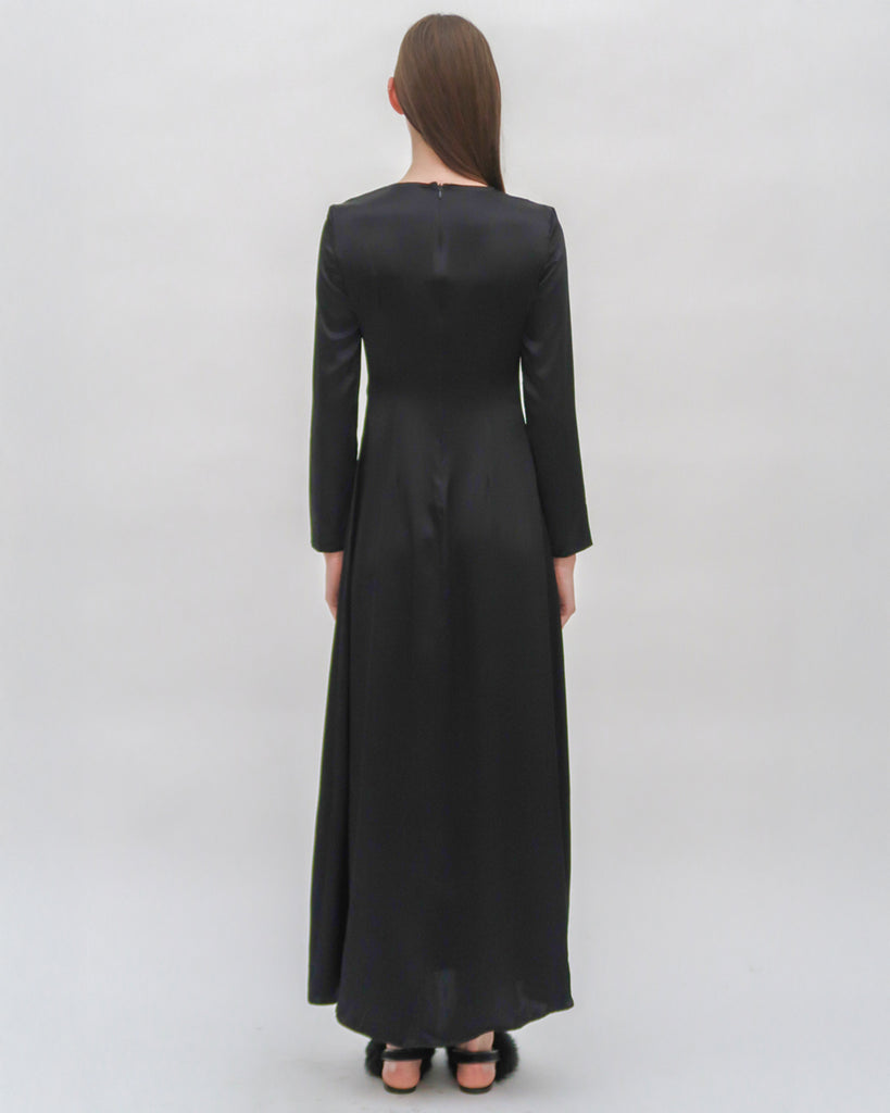 TWIST FRONT LONG SLEEVE GOWN