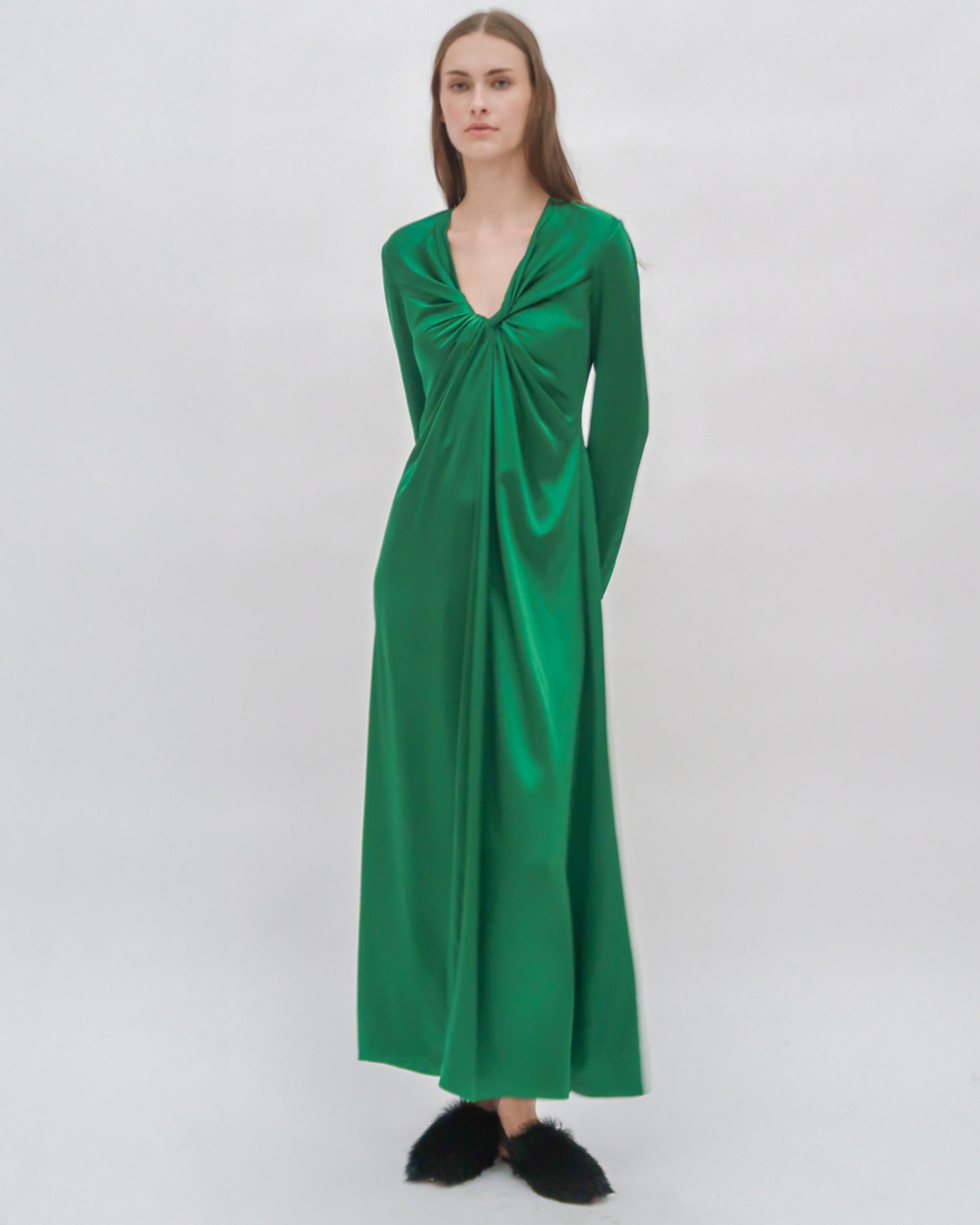 TWIST FRONT LONG SLEEVE GOWN 12 / FOREST TWIST FRONT LONG SLEEVE GOWN 12 / FOREST