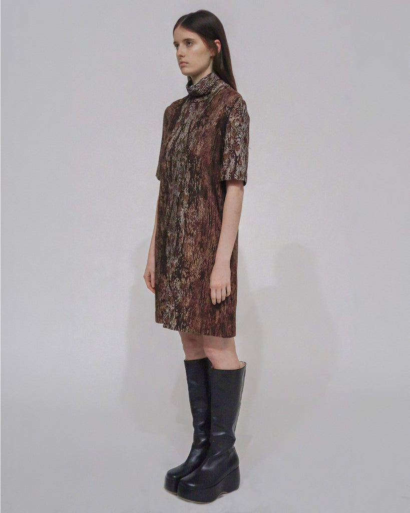 TURTLENECK SHIFT DRESS - WOODGRAIN