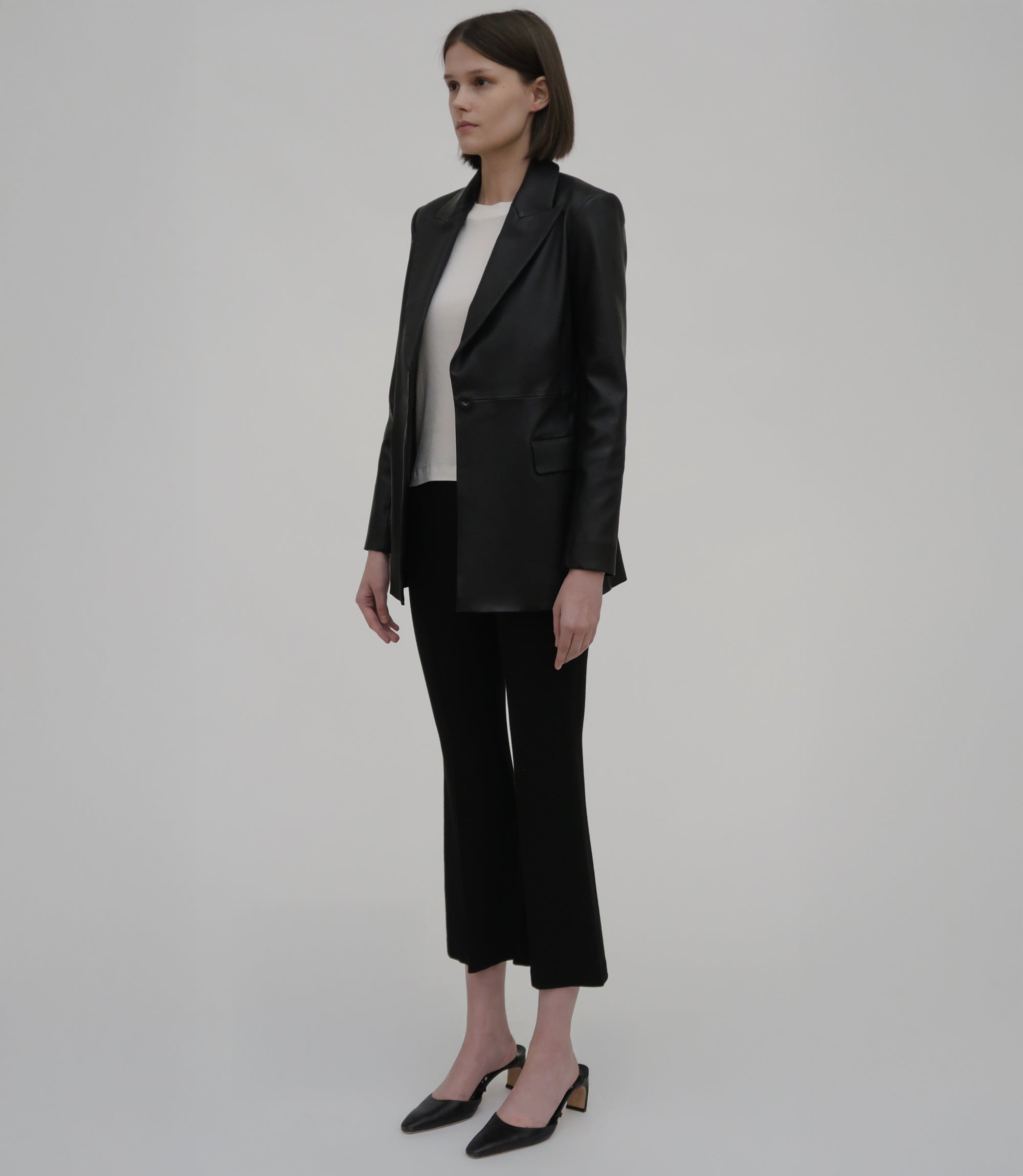 crop flare dress pants Crop-Flare Pants Are Taking Over For 2025