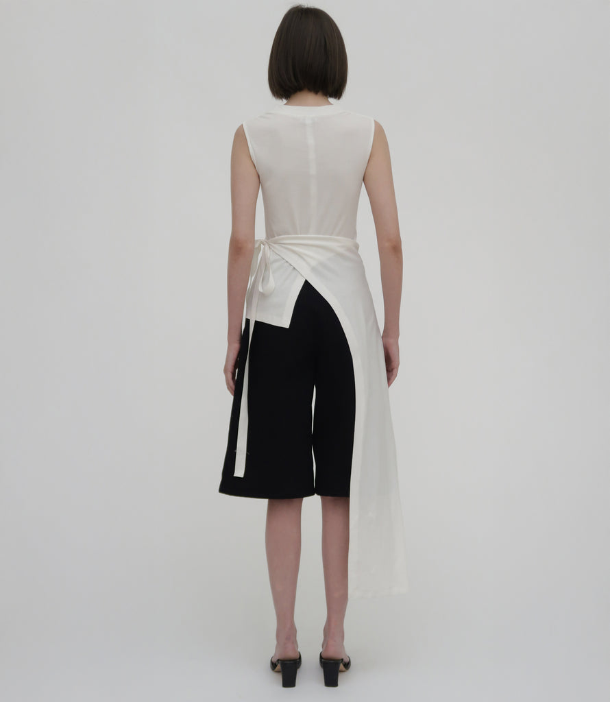 Sleeveless Split Apron T-Shirt