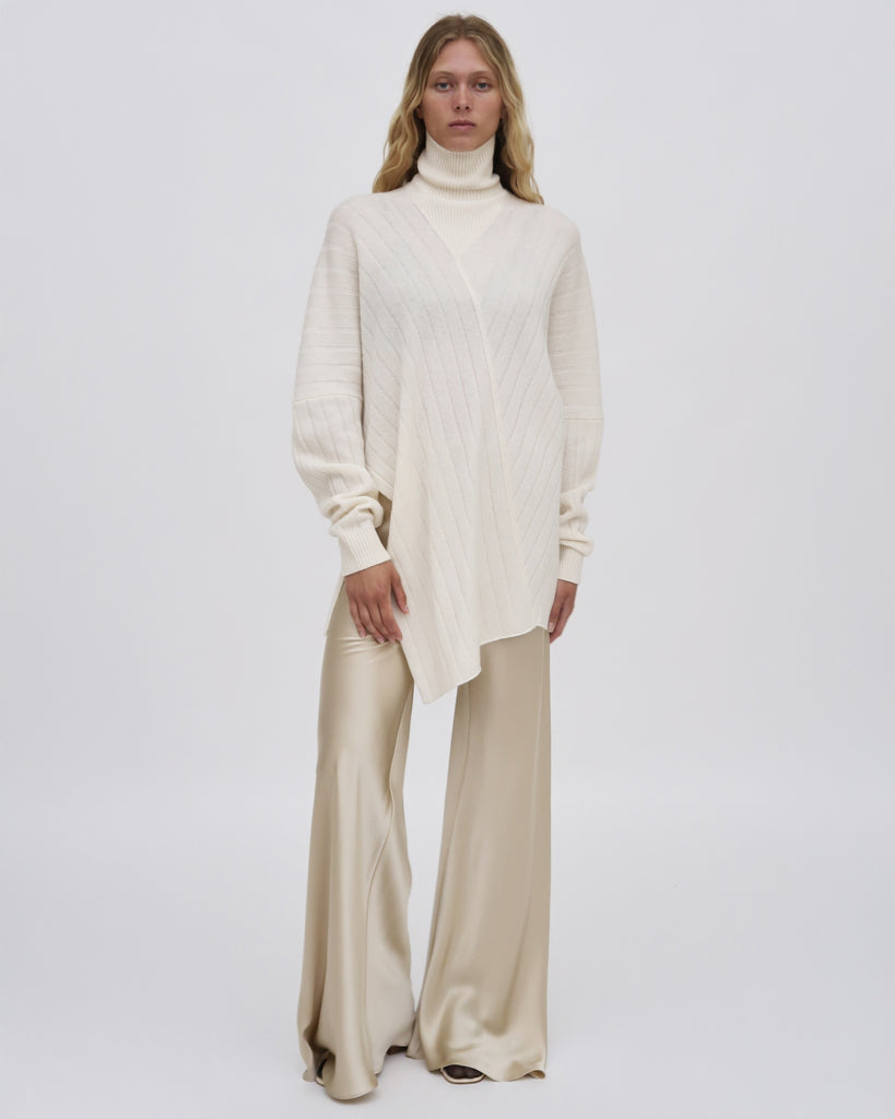 RIB PANELED TURTLENECK