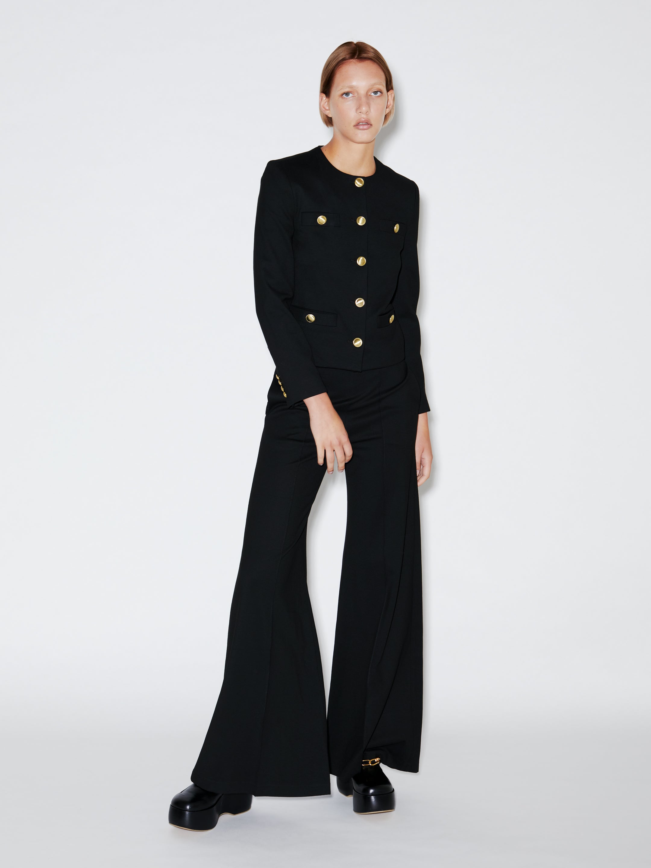 RESORT23_11234EV317_BUTTON-