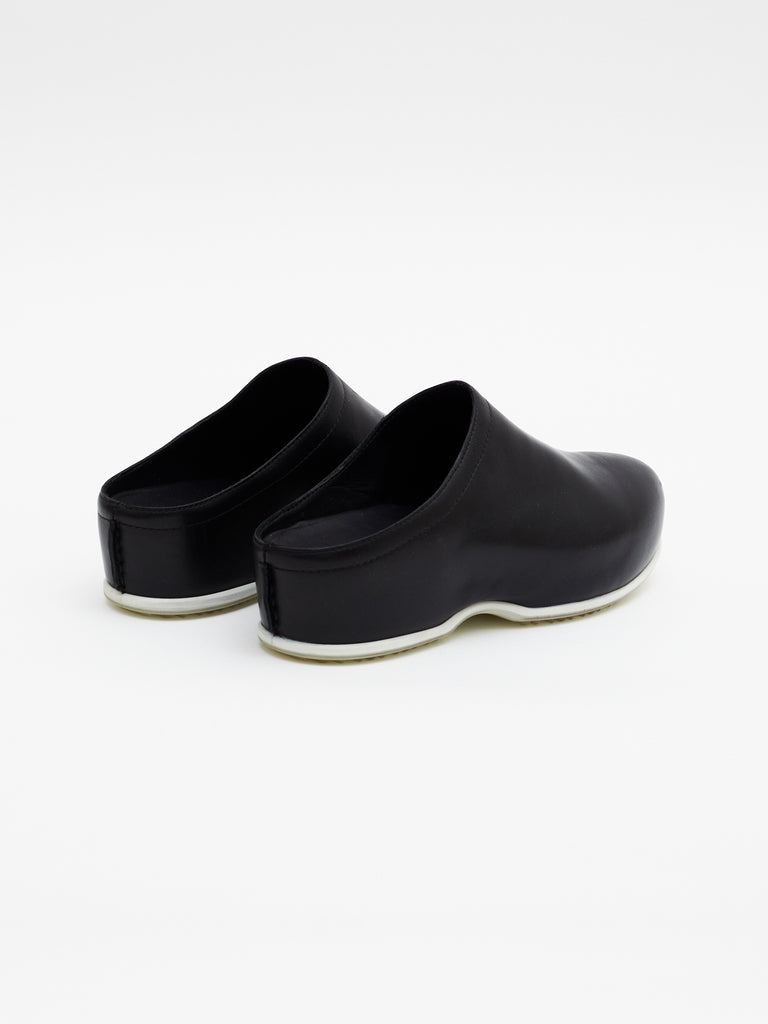 Closed Toe ECCO Clogs